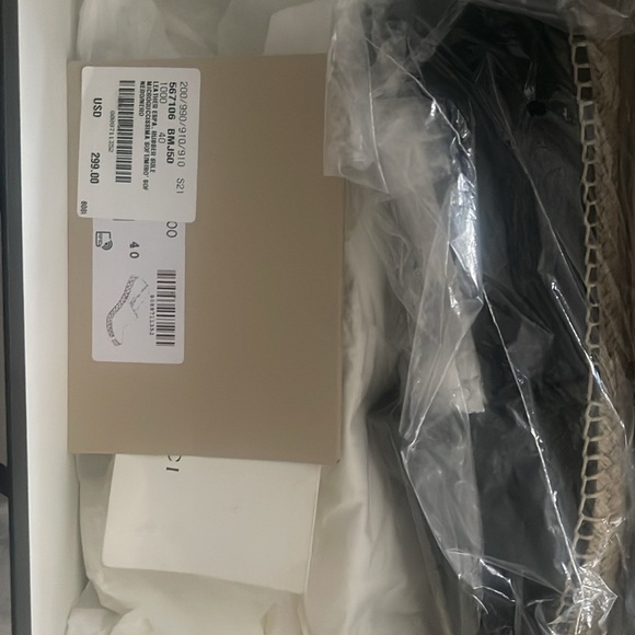 Gucci espadrilles used one time size 9. Could be 9.5/10 - Picture 3 of 5